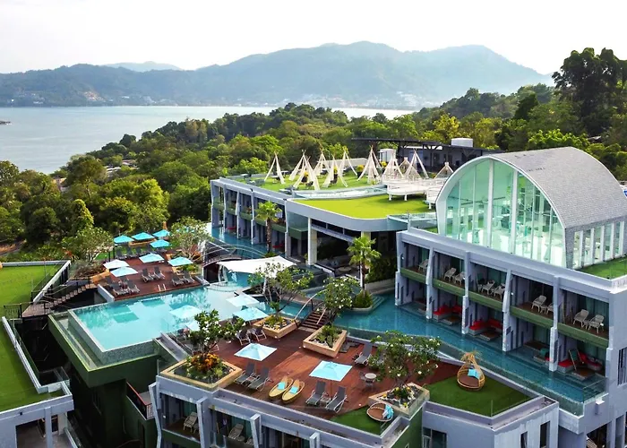 Crest Resort&Pool Villas