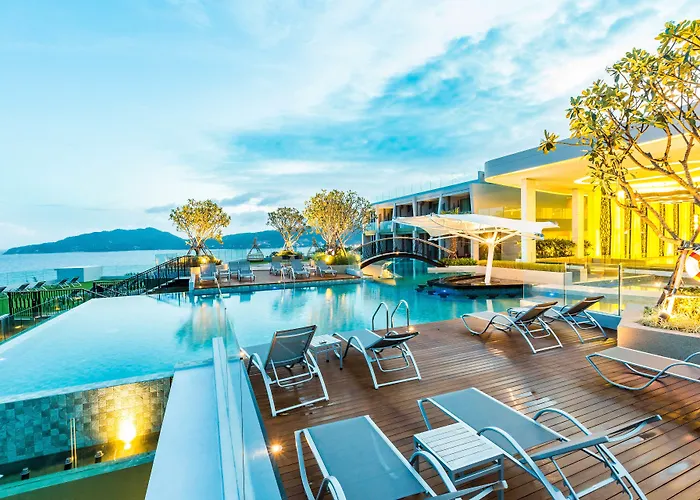 Crest Resort&Pool Villas